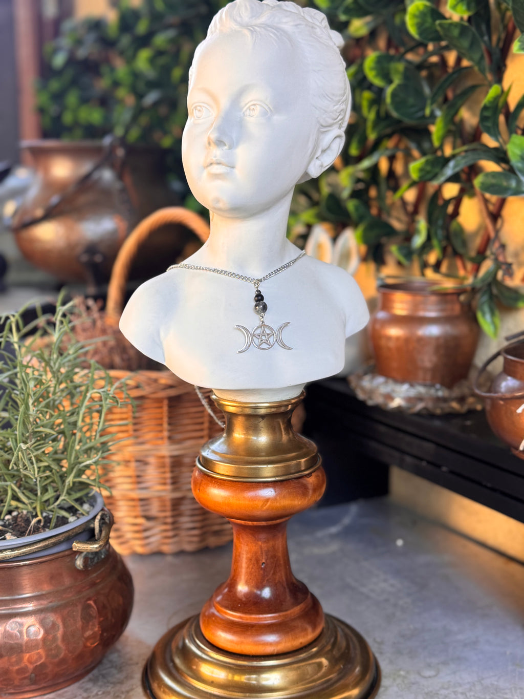 Triple lune et pentacle