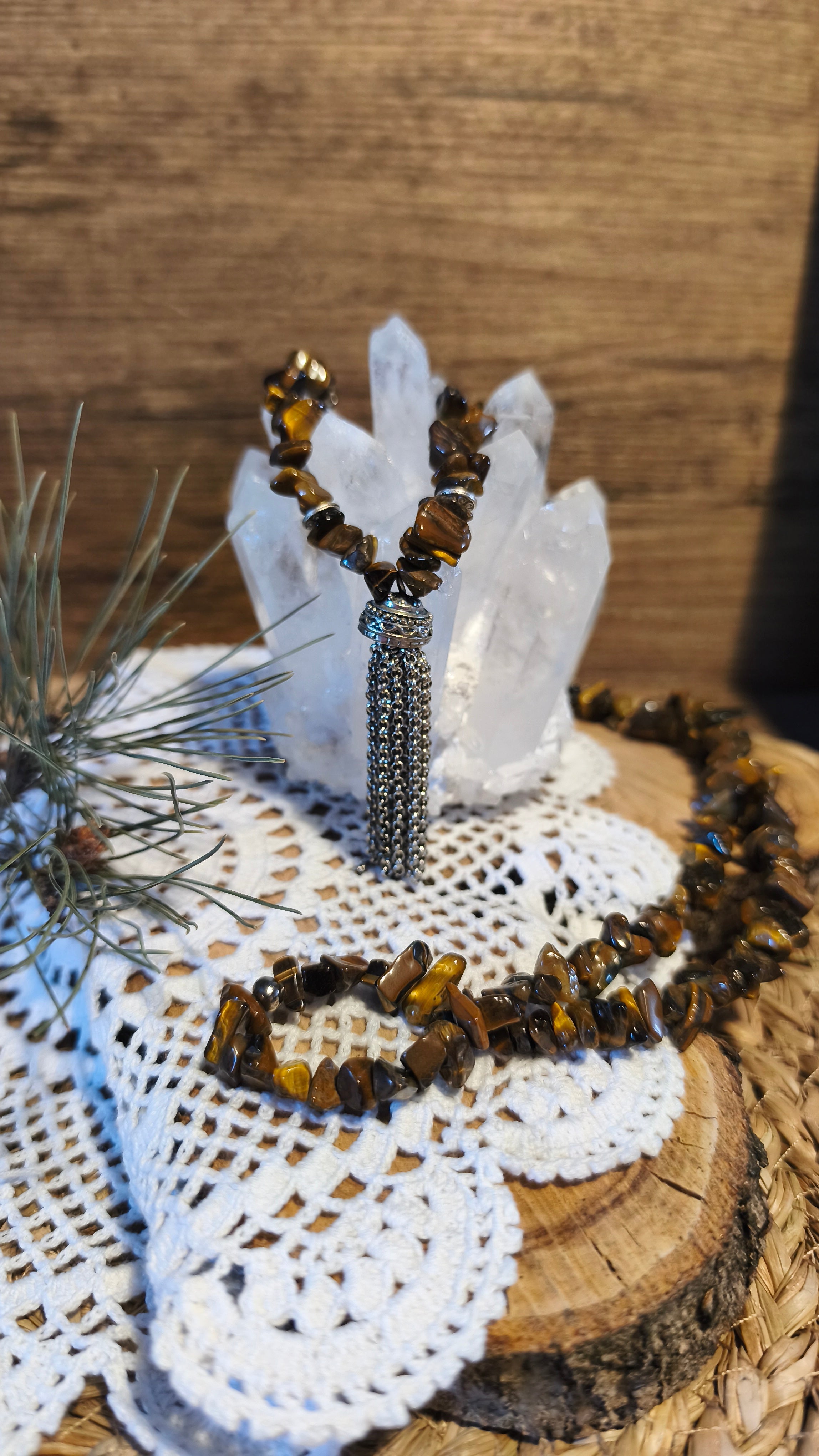 Collier oeil du tigre pampille argentée
